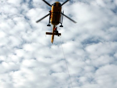 Výcvik Letecké záchranné služby ZZS JčK pro zásahy v nepřístupném terénu